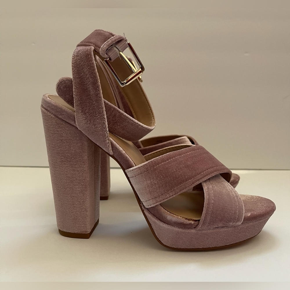 NWT Mix No. 6 Women's Latika Velvet Pink Chunky Strappy Platform Heels Size 7